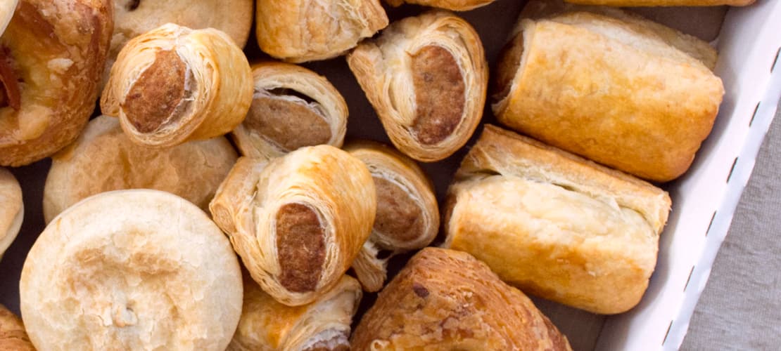 sausage roll & party pies